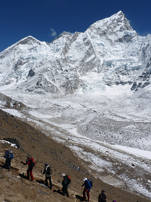 Po cestě na Kalla Pattar, nejvyšší bod pro trekaře s vyhlídkou na Everest