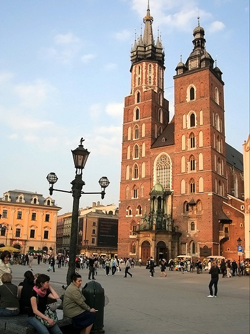 Kostel Panny Marie stojí na hlavním krakovském náměstí