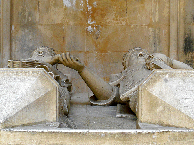 João I. se svou milovanou ženou Filipou odpočívá v klášteře Batalha