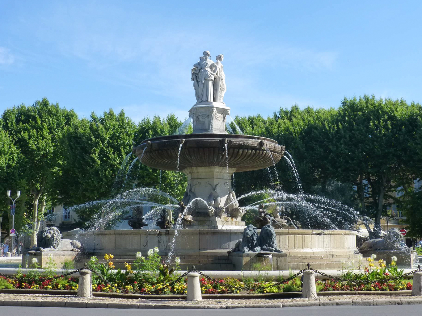 Jedna z mnohých fontán v Aix-en-Provence