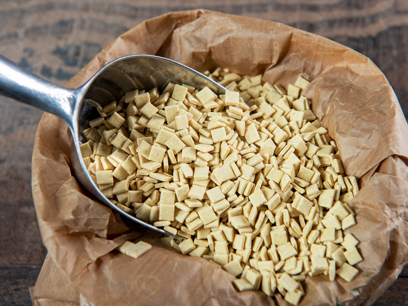 Savojské těstoviny crozets se nejčastěji vyrábí z pohankové mouky