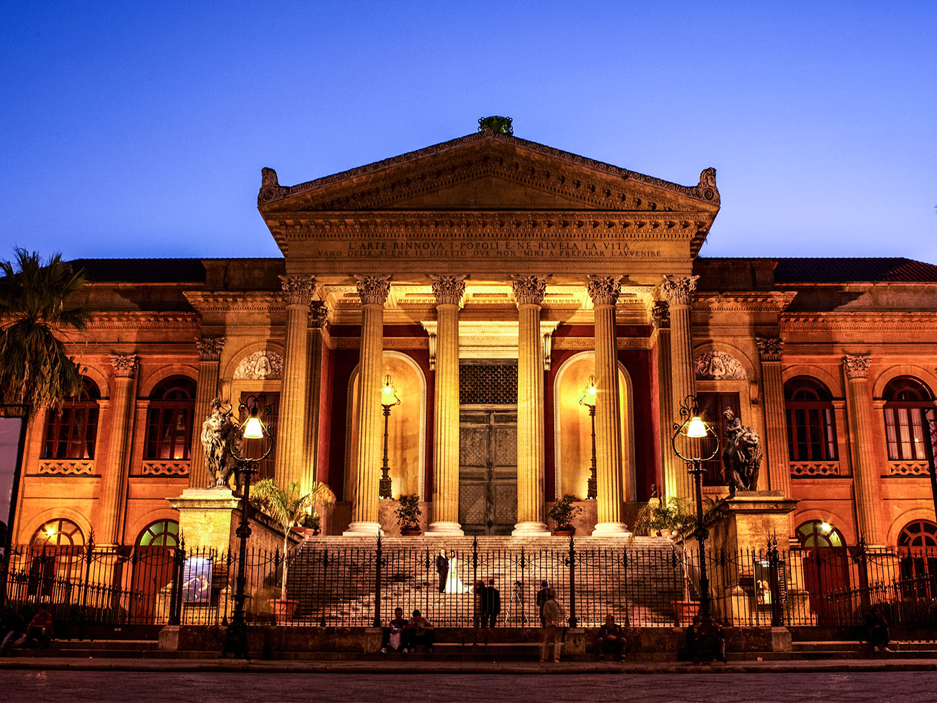 Teatro Massimo je největším divadlem v Itálii