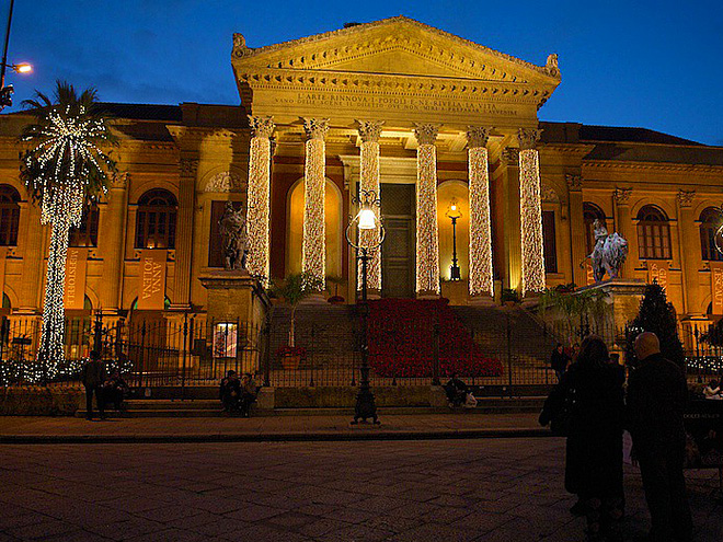 Teatro Massimo je největším divadlem v Itálii