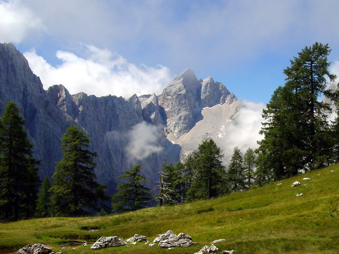 Vrchol Jalovec patří k nejkrásnějším horám Julských Alp 