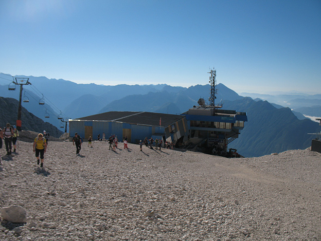 Horní stanice lanovky lyžařského střediska Kanin v létě