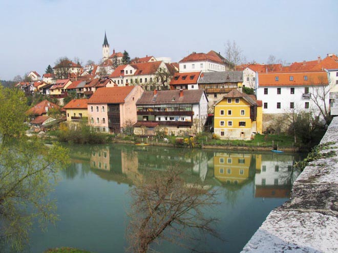 Novo Mesto řeka Krka A Staré Město Ck Mundo