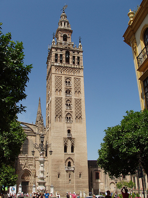 Zvonice katedrály v Seville - Giralda