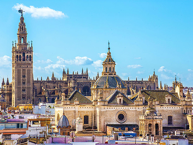 Katedrála v Sevilla je jedna z největších na světe 