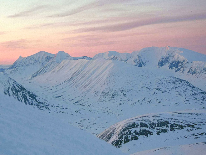 Kebnekaise, nejvyšší hora Švédska (2 102 m n. m.)