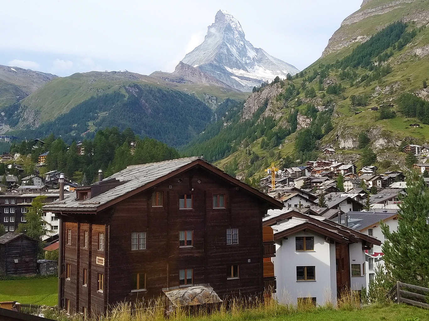 Horské středisko Zermatt na úpatí hory Matterhorn