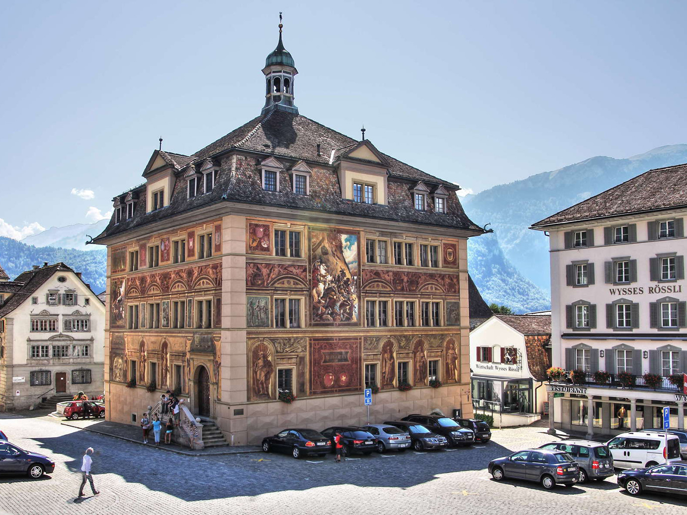 Historické nástěnné malby na radnici ve Schwyzu pochází z 19. století