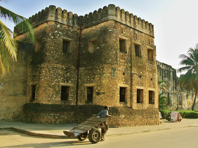 Ománská pevnost z korálového kamene