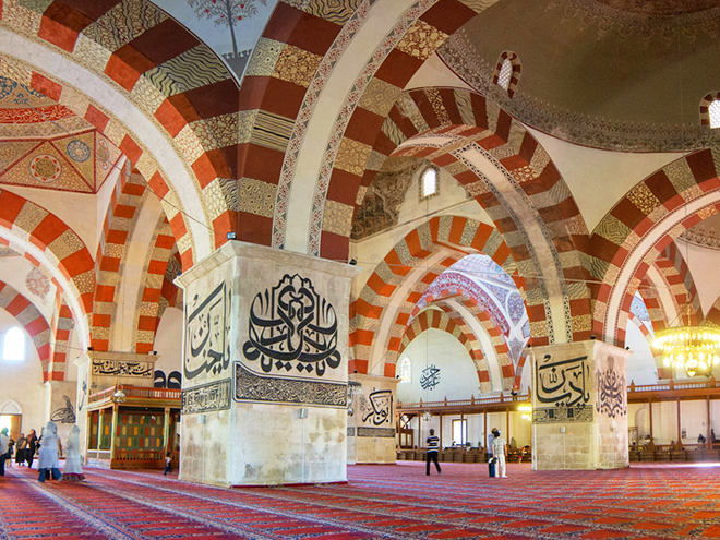 Selimova mešita a její krásný interiér 