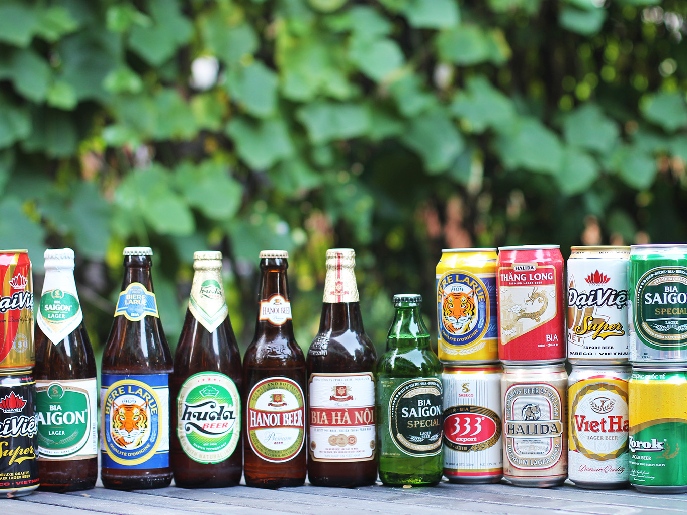 Ve Vietnamu můžete ochutnat mnoho značek piva