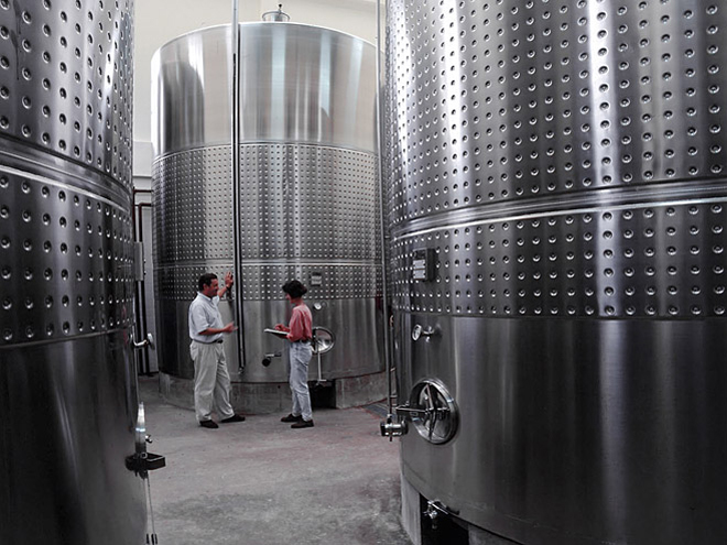 Víno Madeira prochází speciálním procesem zahřívání estufagem