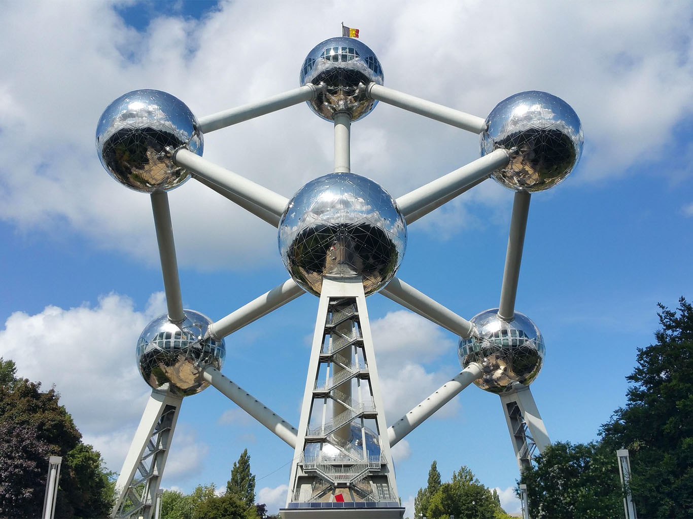 Atomium je jedním ze symbolů Bruselu