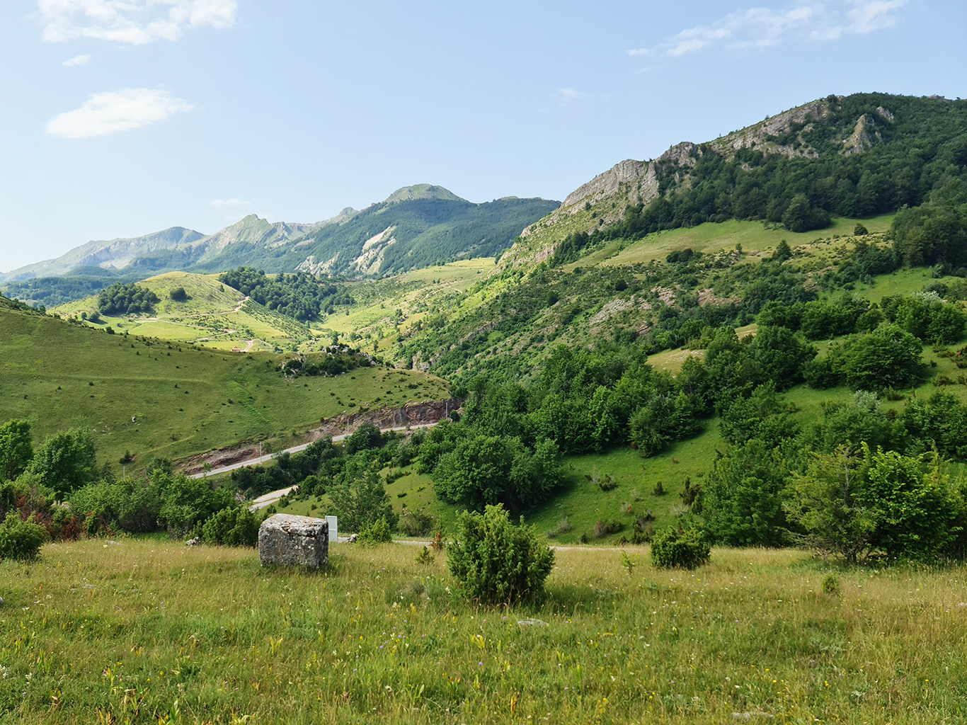 Rozlehlé pohoří Bjelašnica