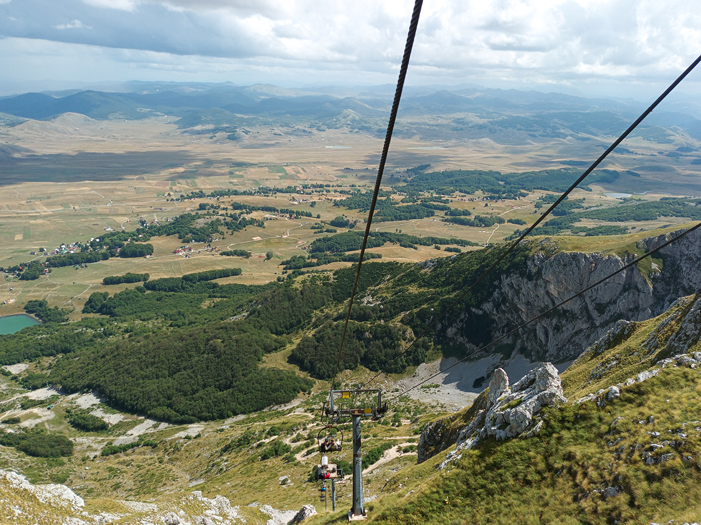 Jízda lanovkou během túry na vrchol Savin Kuk