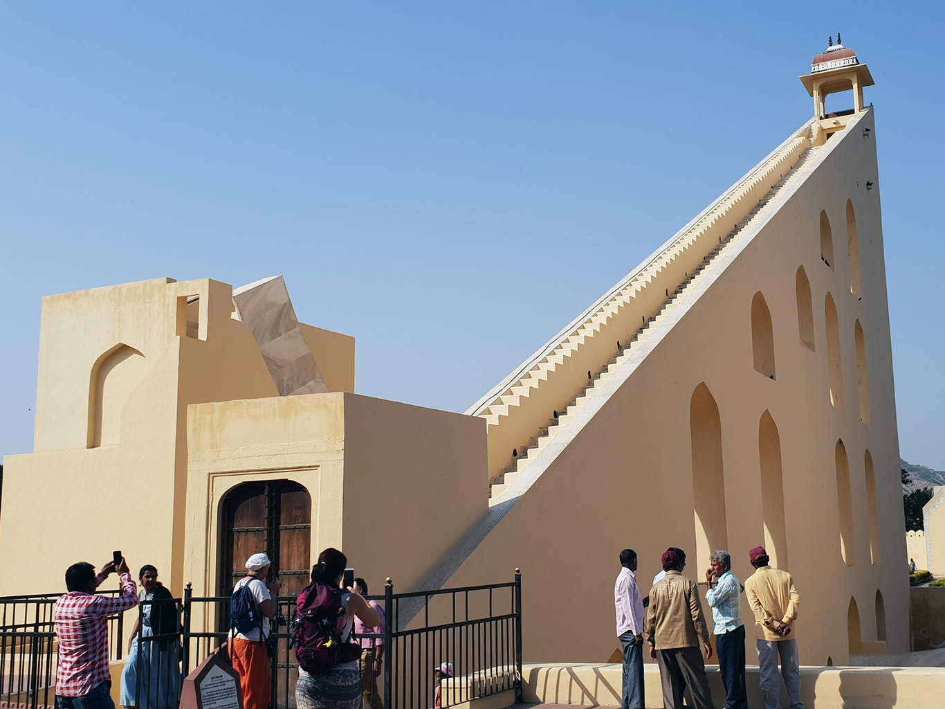 Unikátní kamenná astronomická observatoř Džantar Mantar z 18. století