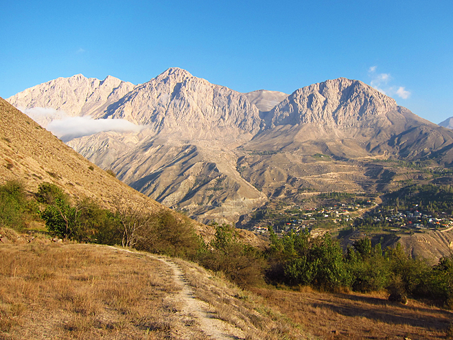 Pohled na íránské pohoří Alborz
