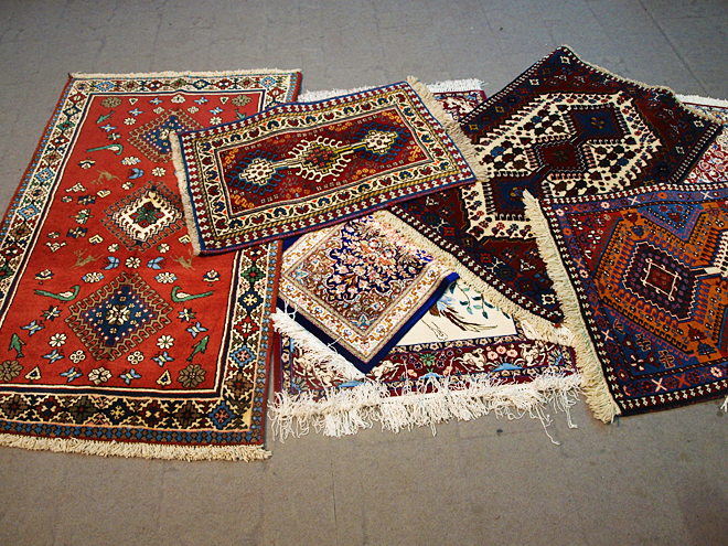 Perské koberce jsou ručně vázané a nejčastěji mají geometrické vzory