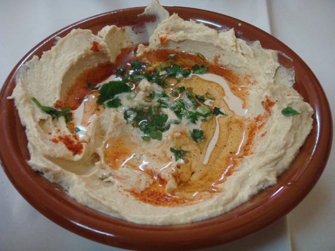 Hummus - izraelské národní jídlo z cizrny