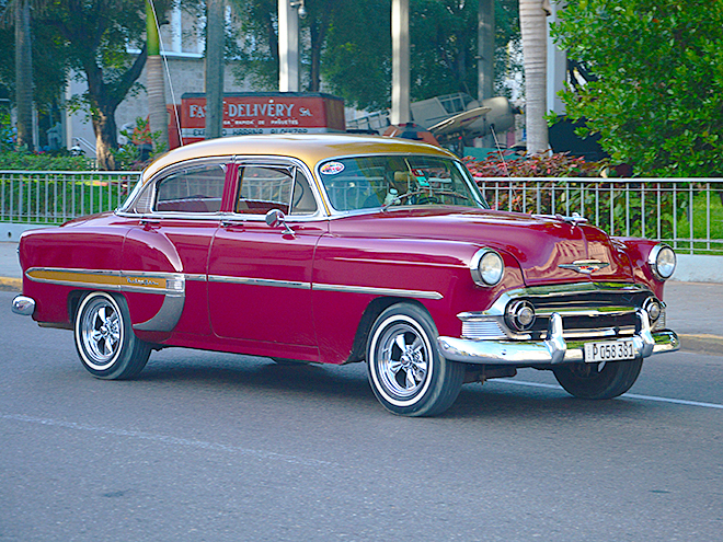 Po celé Kubě se prohánějí takovéto staré americké krásky