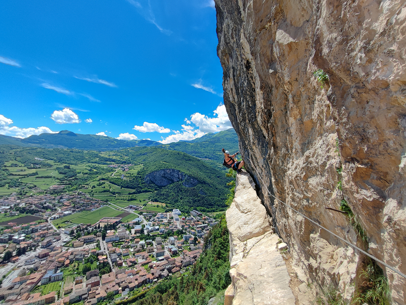Travers andělů na via ferratě Monte Albano