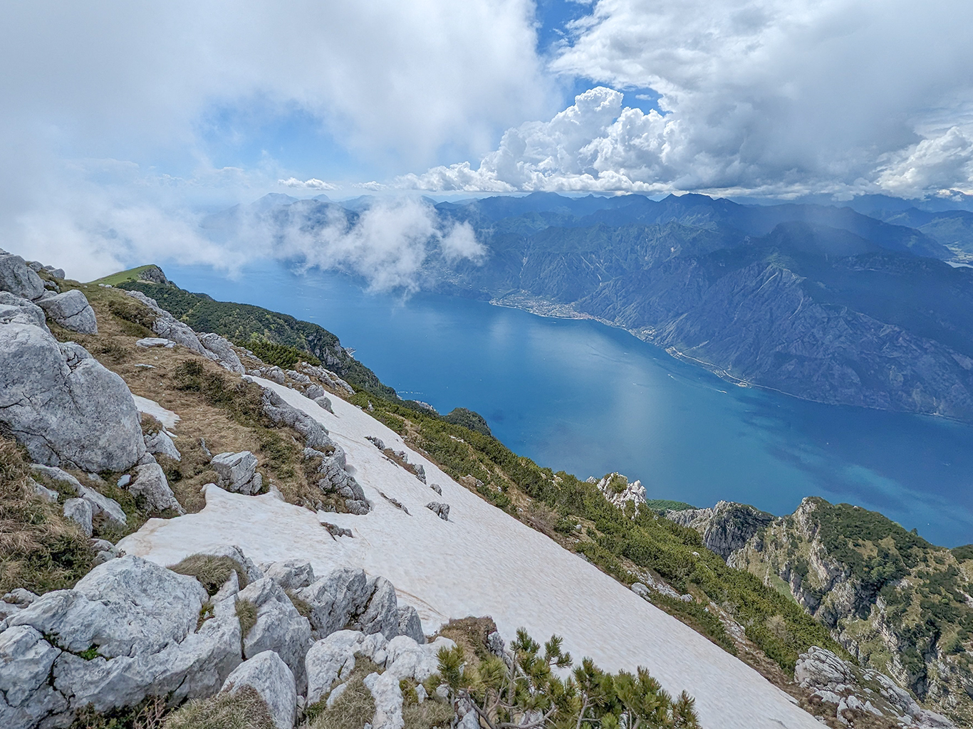 Z Monte Altissimo di Nago je krásný výhled na celé jezero Lago di Garda