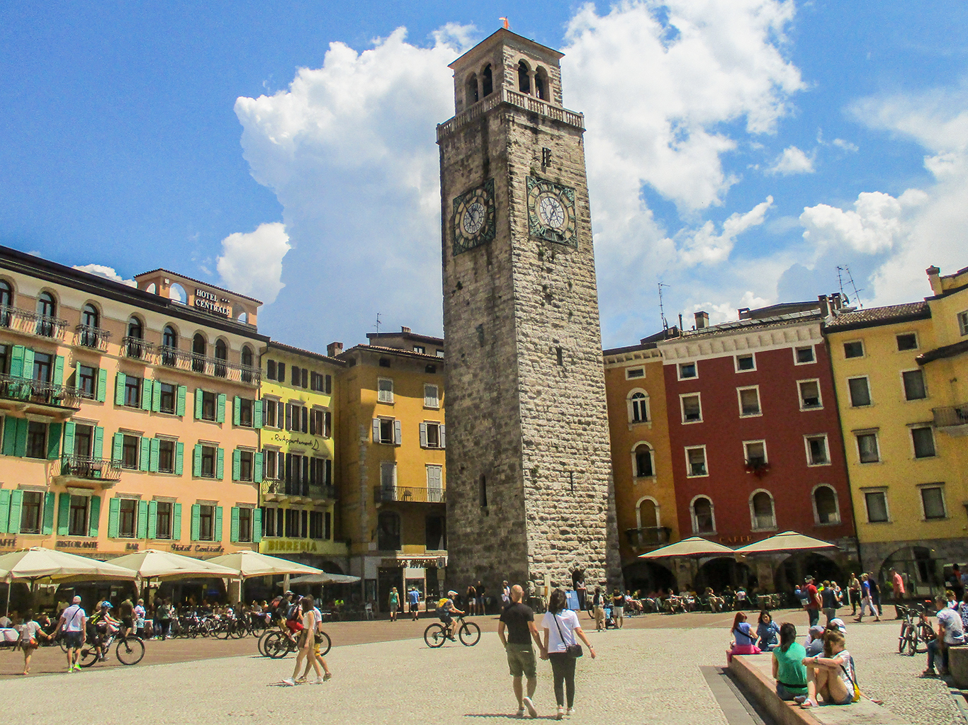Věž Torre Apponale v Riva del Garda je poprvé zmiňovaná v roce 1273