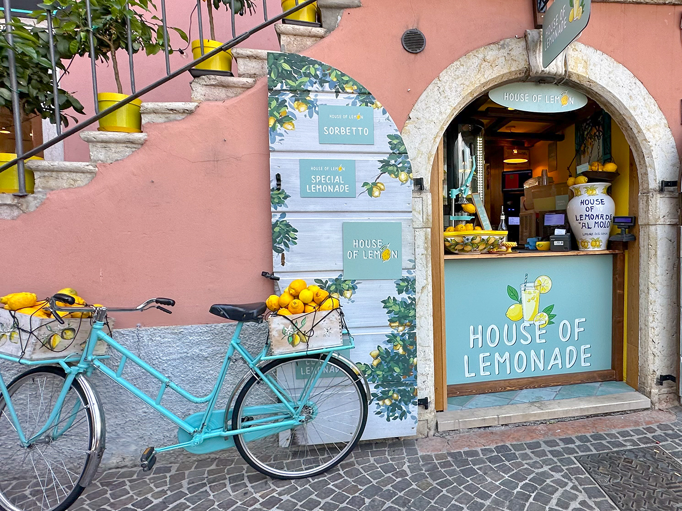 V Limone sul Garda se život točí kolem vyhlášených citrónů
