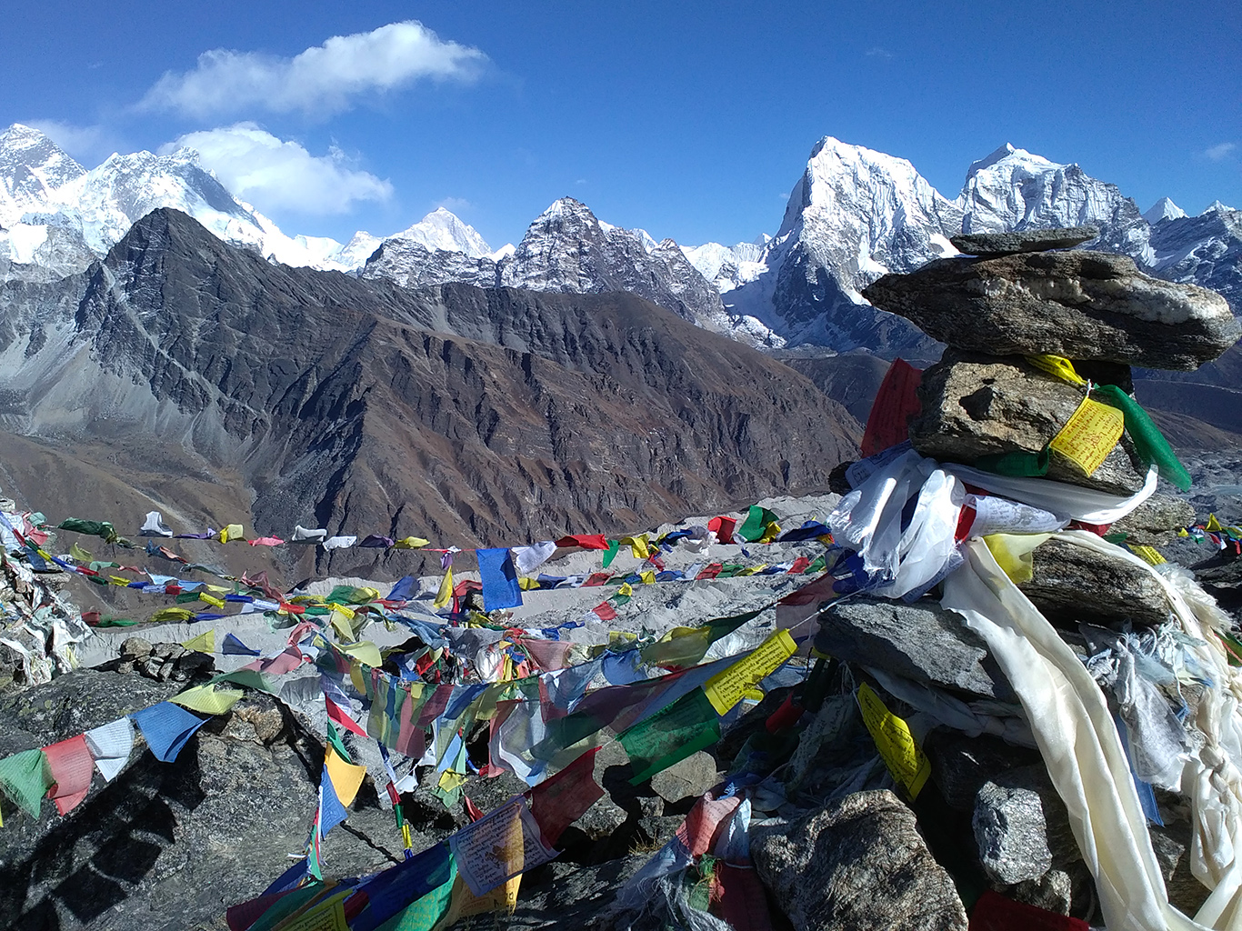 Z Gokyo Ri jsou vidět čtyři osmitisícovky – Everest, Lhoce, Makalu a Čo Oju