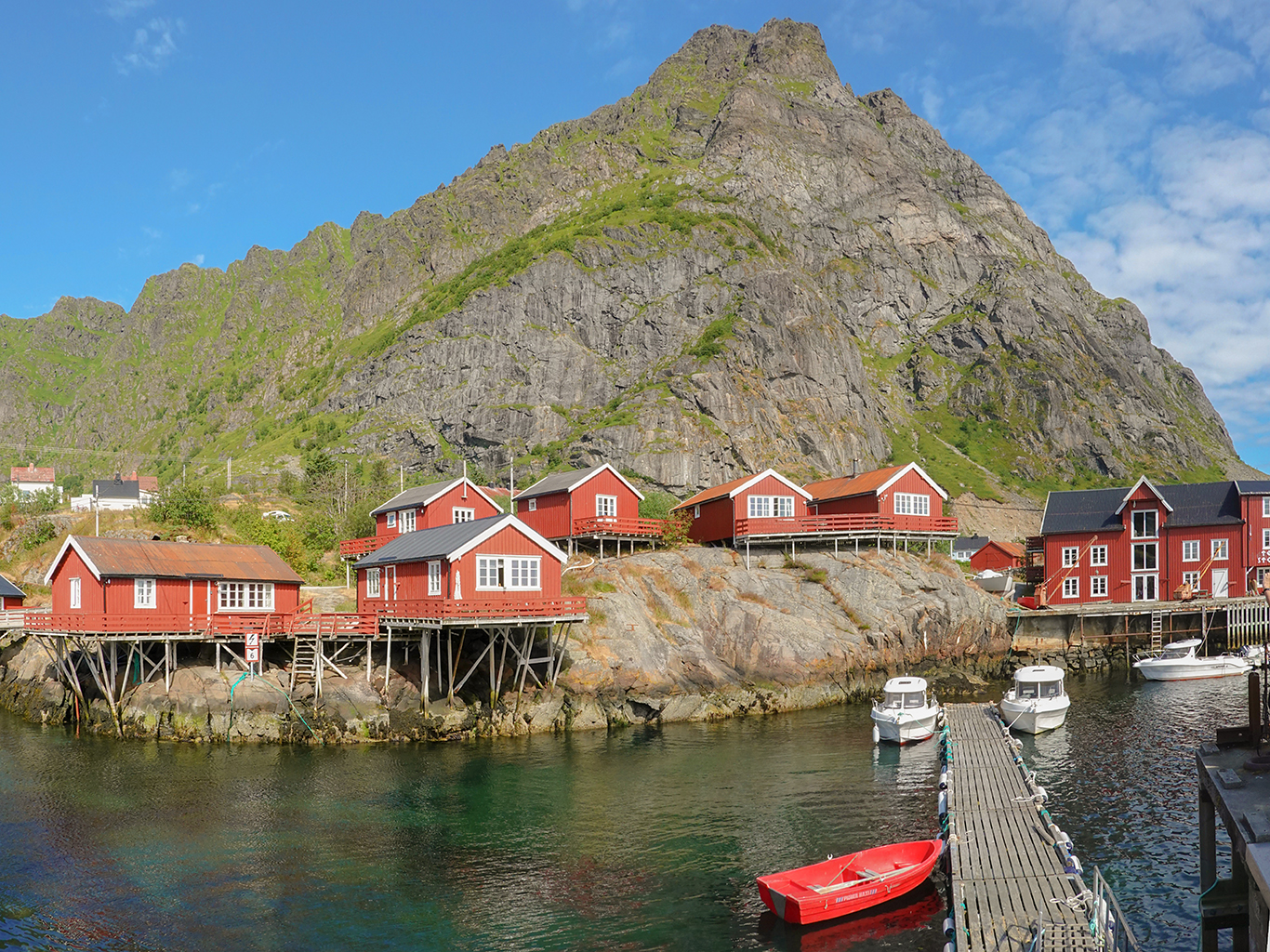 Malebné rybářské domečky "rorbuer" ve vesnici Å 