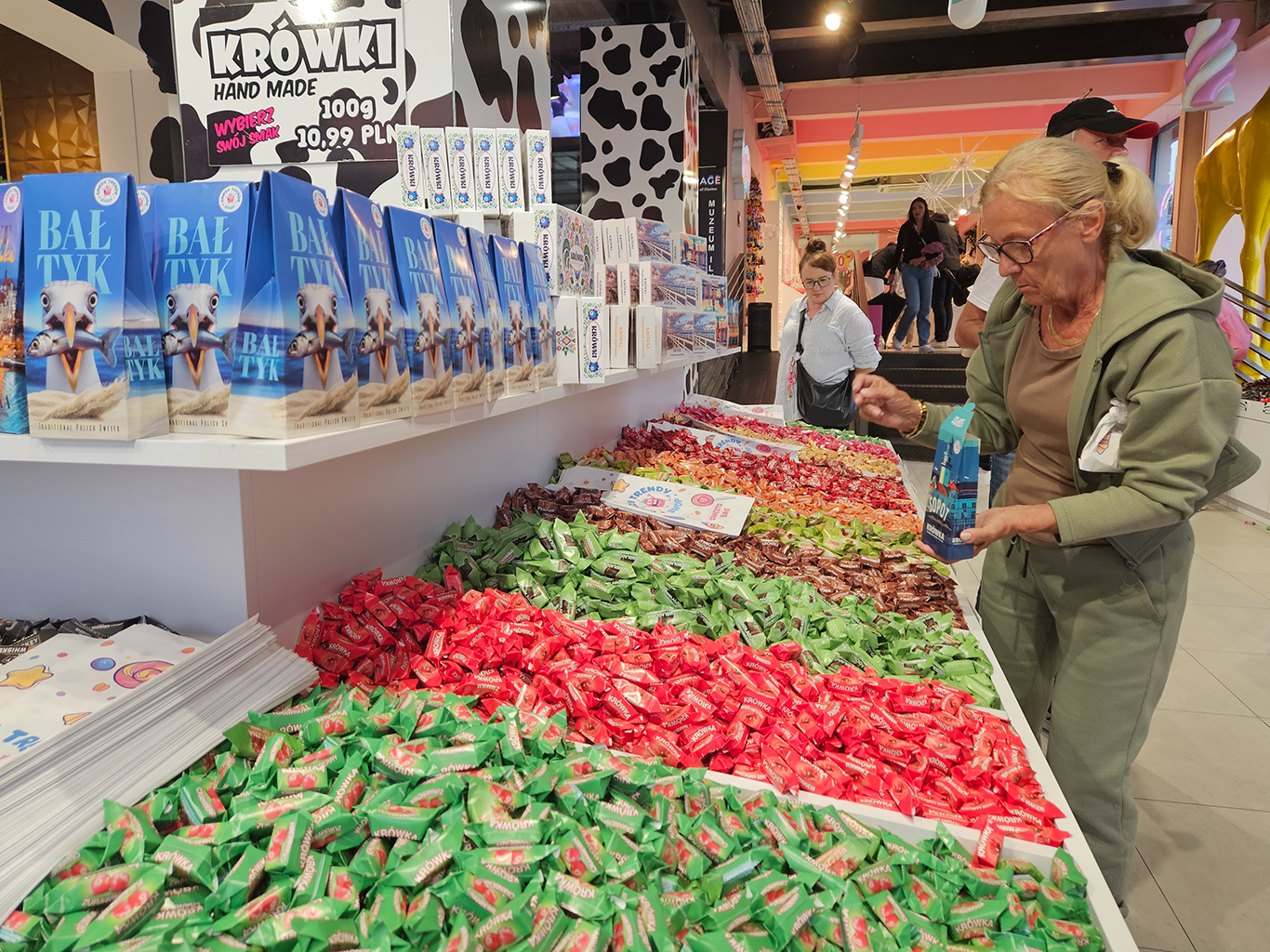 K Polsku neodmyslitelně patří bonbóny na váhu, zejména karamelové krówki