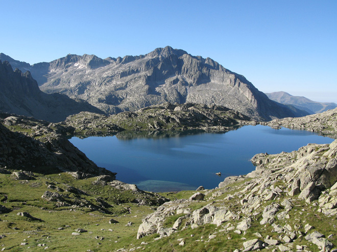 Národnímu parku Aigüestortes dominují hlavně malebná jezera