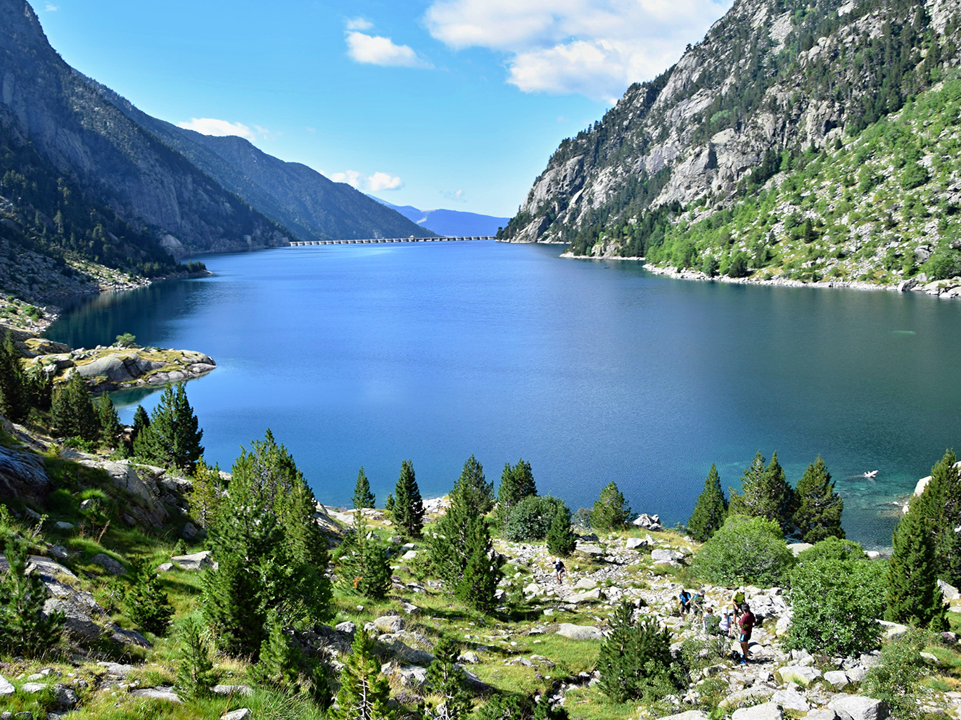 Přehrada Embassament de Cavallers v NP Aigüestortes y Estany Sant Maurici