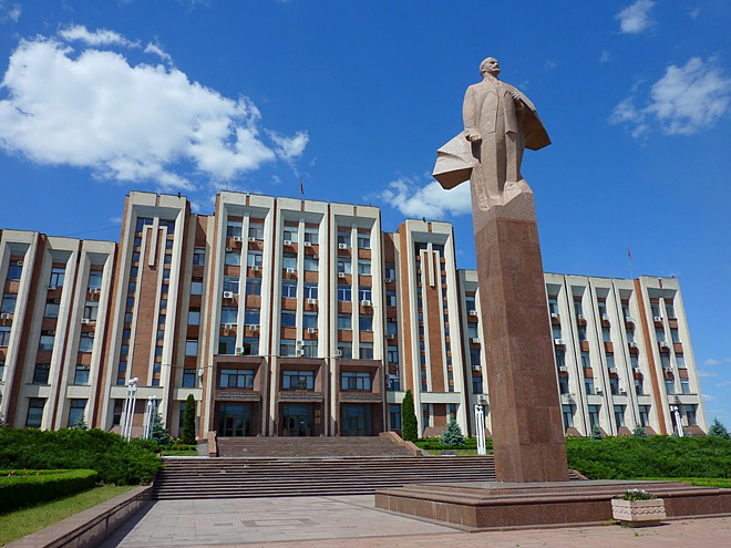 Prezidentský palác v Tiraspolu, metropoli Podněsterské republiky