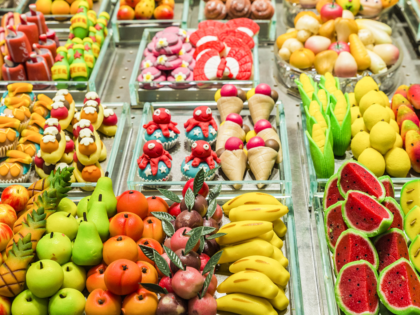 Marcipánové ovoce a zelenina zvané frutta di Martorana