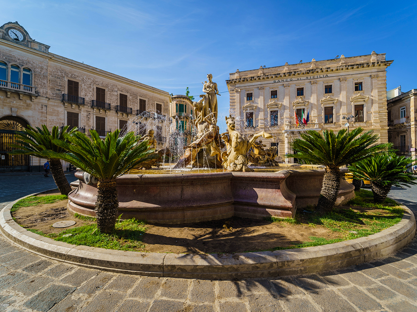 Fontana di Diana v Syrakusách je pojmenovaná podle řecké bohyně Diany