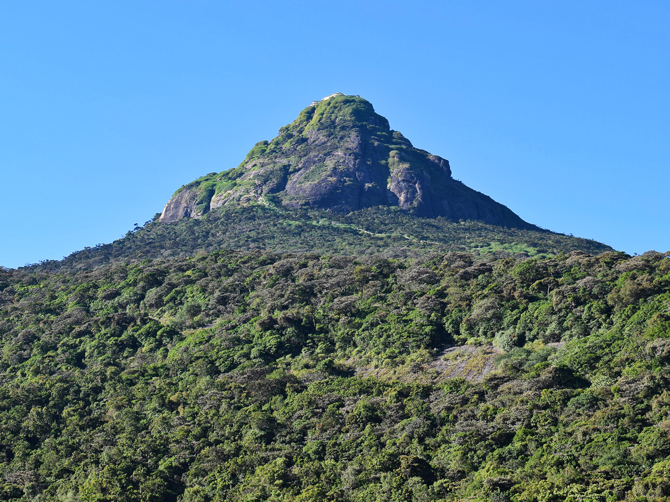 Ikonická Adamova hora je nejposvátnějším místem na Srí Lance