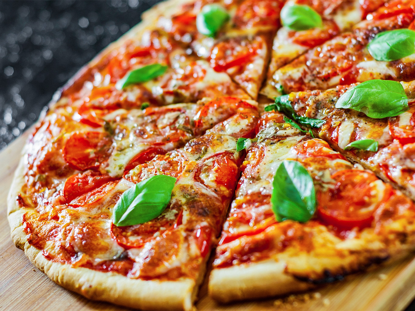 Přísady do pizzy Margherita tvoří barvy italské národní vlajky