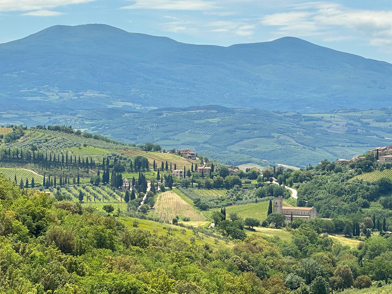 Dominantou kraje Val d'Orcia je bývalá sopka Monte Amiata