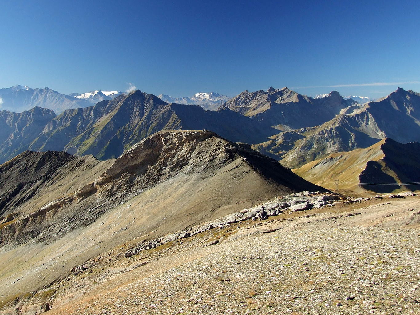 Vrcholky francouzských Alp můžete na TMB obdivovat na každém kroku