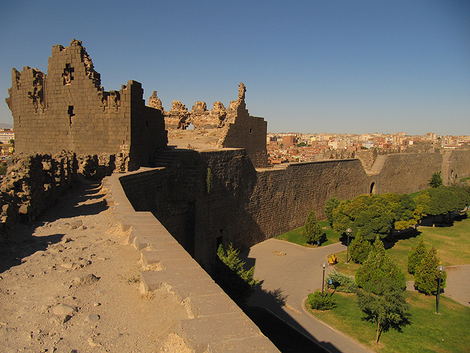 Hradby Diyarbakiru jsou na světě druhé nejdelší po Velké čínské zdi