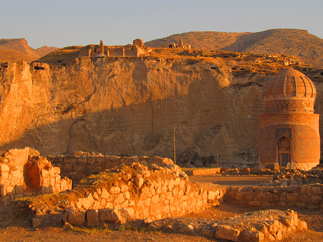 Město Hasankeyf je ohrožené stavbou gigantické vodní přehrady