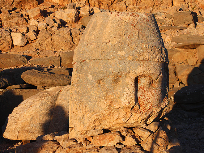 Obrovské sochy na hoře Nemrut jsou dílem Antiocha I.