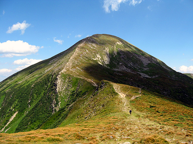 Hora Hoverla se nachází v Černohorském masívu