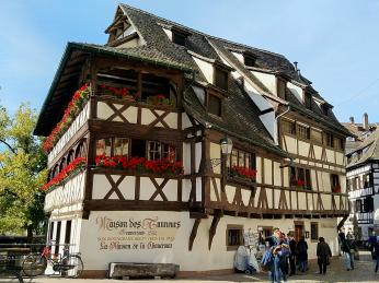 Čtvrť la Petite France ve Štrasburku je typická svými hrázděnými domy