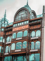 Dům Old England secesního architekta Victora Horty