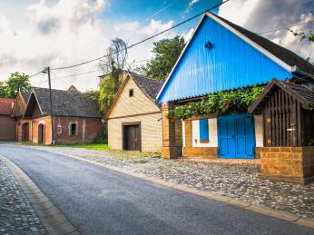 Oblíbenou turistickou atrakcí v oblasti Baranja jsou vinné sklepy zvané gatori